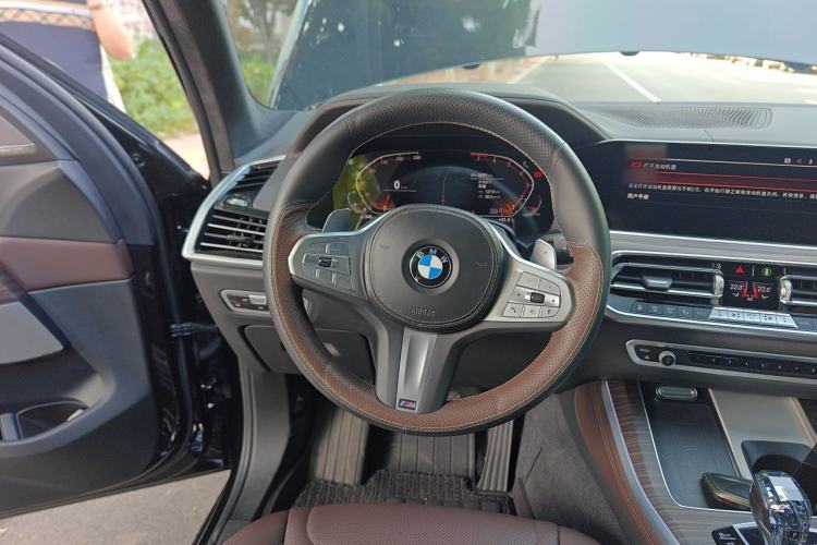 Used BMW X5 2022 Restyled xDrive 40Li M Sport Package Steering Wheel