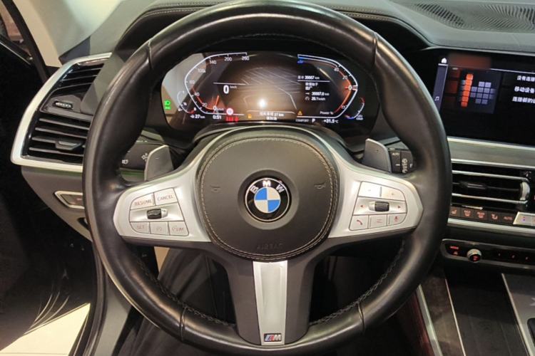 Used BMW X5 2022 xDrive 30Li Luxury M Sport Package Steering Wheel