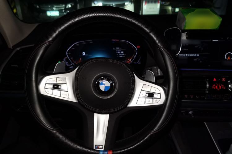 Used BMW X5 2022 xDrive 30Li M Sport Package Steering Wheel