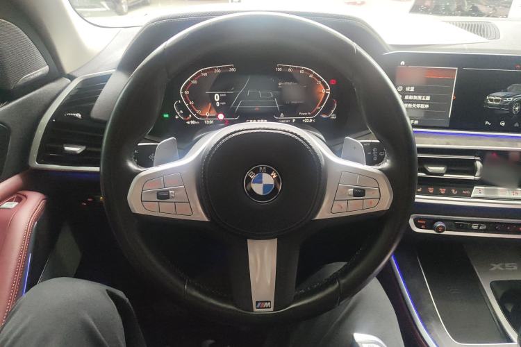 Used BMW X5 2022 Restyled xDrive 30Li Luxury Version M Sport Package Steering Wheel