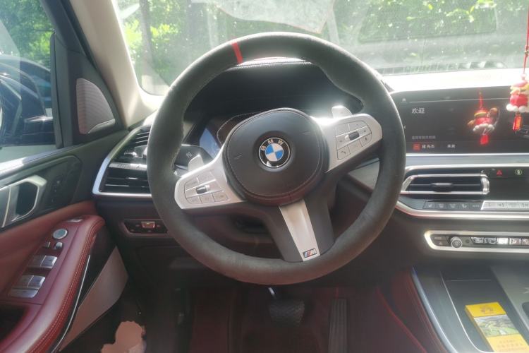 Used BMW X5 2022 xDrive 30Li Luxury M Sport Package Steering Wheel