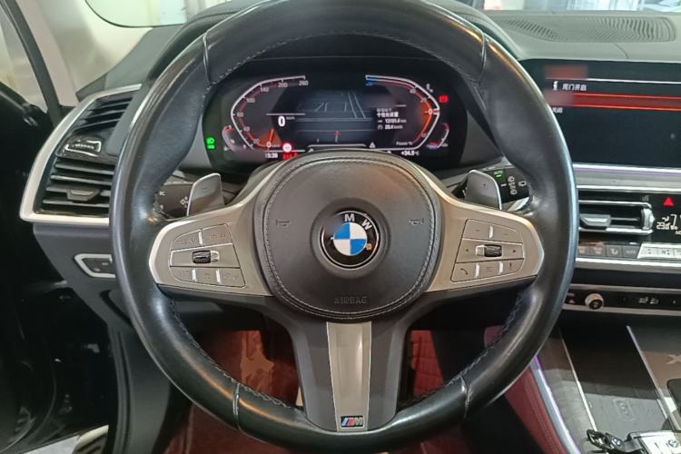 Used BMW X5 2022 Restyled xDrive 30Li Luxury Version M Sport Package Steering Wheel