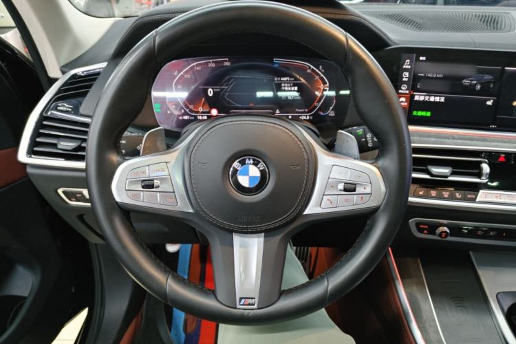 Used BMW X5 2022 Restyled xDrive 30Li Luxury Version M Sport Package Steering Wheel