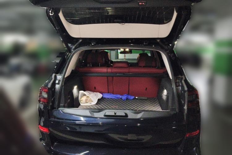 Used BMW X5 2022 xDrive 30Li M Sport Package Trunk
