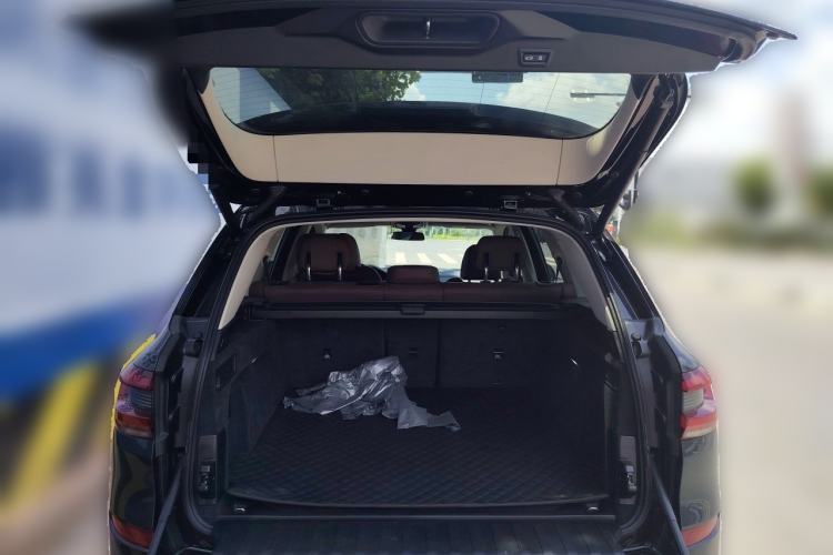 Used BMW X5 2022 xDrive40i M Sport Package Trunk