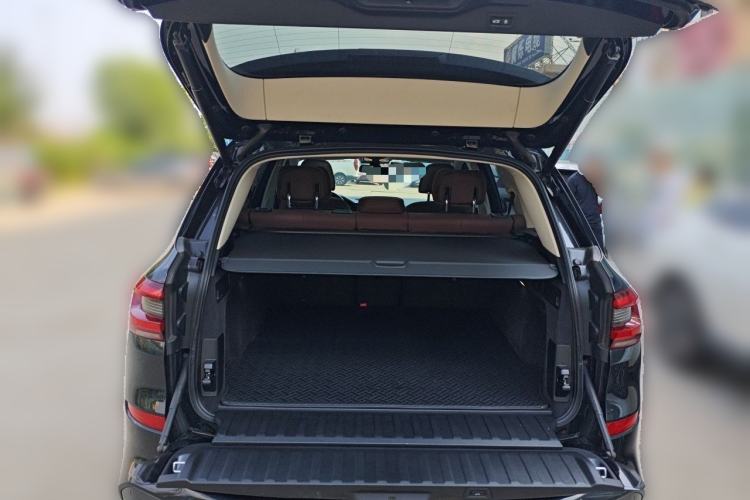 Used BMW X5 2022 xDrive40i Luxury Edition M Sport Package Trunk