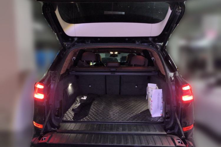 Used BMW X5 2022 xDrive 30Li M Sport Package Trunk