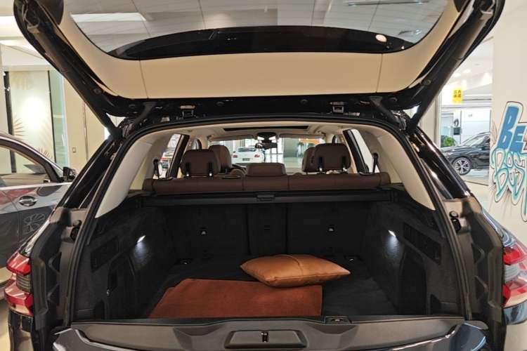 Used BMW X5 2022 xDrive30i M Sport Package Trunk