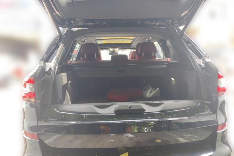 Used BMW X5 2022 xDrive 40Li Luxury Edition M Sport Package Trunk