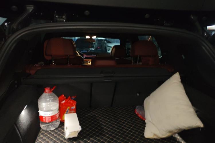 Used BMW X5 2022 xDrive 40Li M Sport Package Trunk