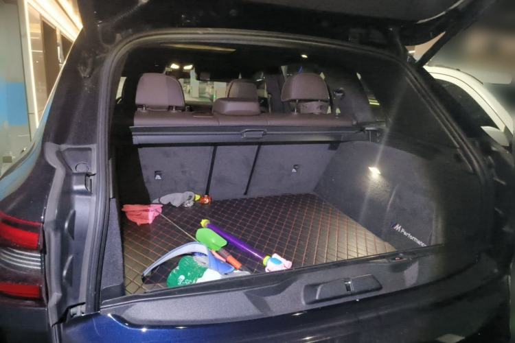 Used BMW X5 2022 Restyled xDrive 40Li M Sport Package Trunk