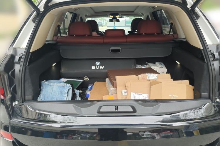 Used BMW X5 2022 xDrive 30Li Luxury M Sport Package Trunk