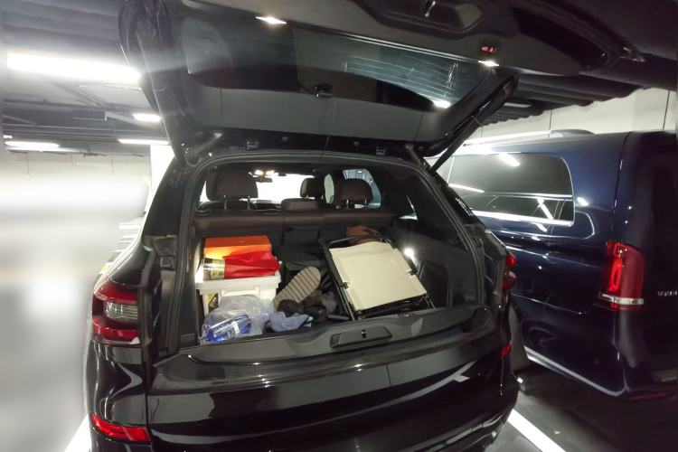 Used BMW X5 2022 Restyled xDrive 40Li M Sport Package Trunk