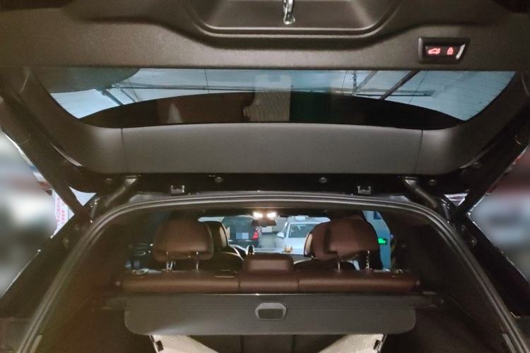 Used BMW X5 2022 Restyled xDrive 40Li Luxury Edition M Sport Package Trunk
