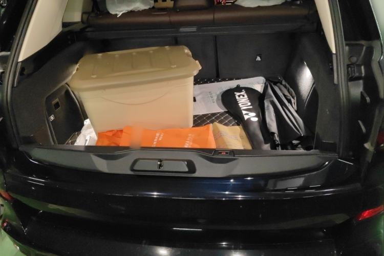 Used BMW X5 2022 xDrive 30Li Luxury M Sport Package Trunk