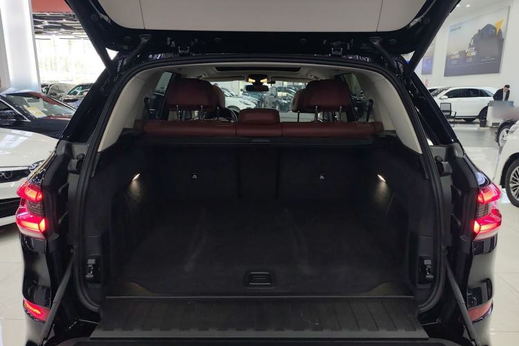 Used BMW X5 2022 Restyled xDrive 30Li Luxury Version M Sport Package Trunk