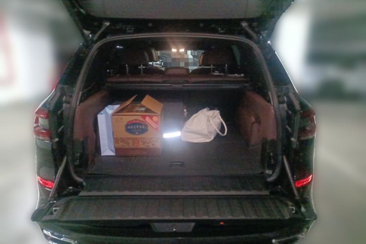Used BMW X5 2022 Restyled xDrive 40Li M Sport Package Trunk