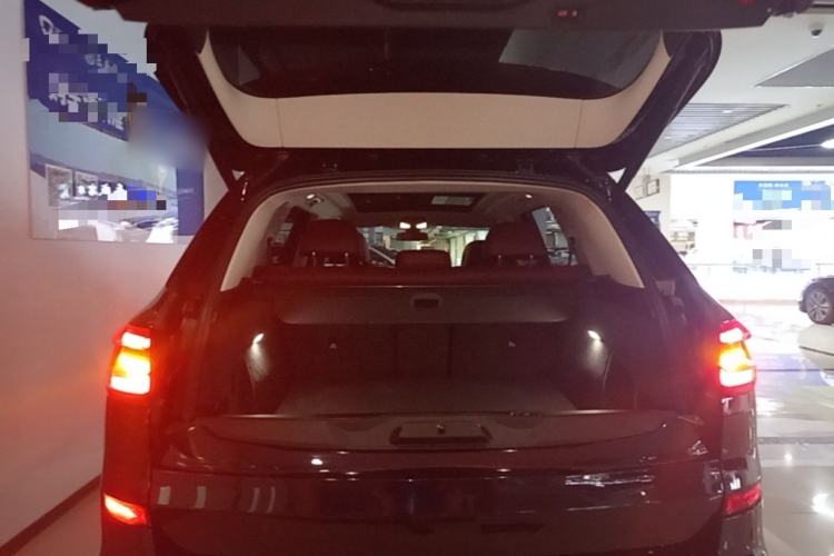 Used BMW X5 2022 Restyled xDrive 30Li Luxury Version M Sport Package Trunk