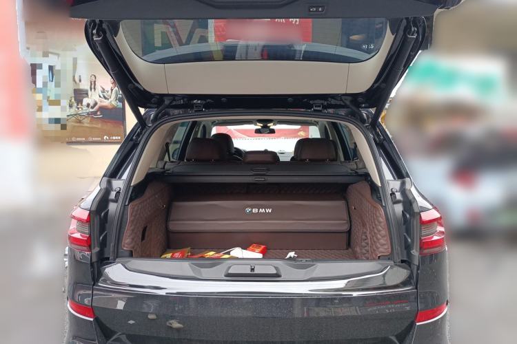 Used BMW X5 2022 xDrive 30Li M Sport Package Trunk