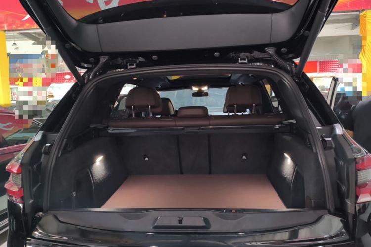 Used BMW X5 2022 Restyled xDrive 40Li M Sport Package Trunk