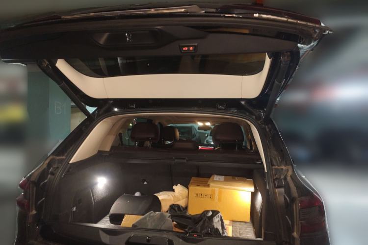 Used BMW X5 2022 xDrive 30Li M Sport Package Trunk