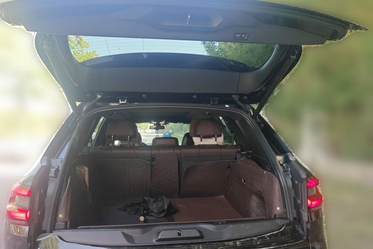 Used BMW X5 2022 Restyled xDrive 40Li M Sport Package Trunk