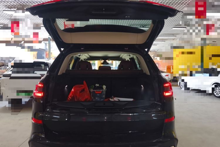 Used BMW X5 2022 xDrive40i M Sport Package Trunk