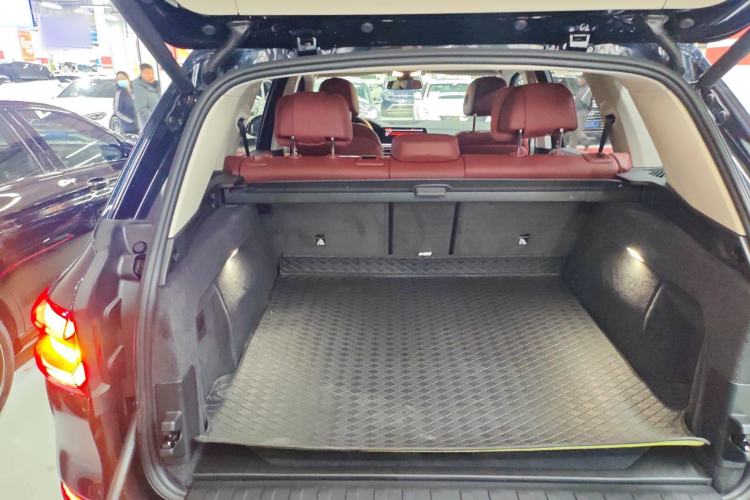 Used BMW X5 2022 Restyled xDrive 30Li Luxury Version M Sport Package Trunk