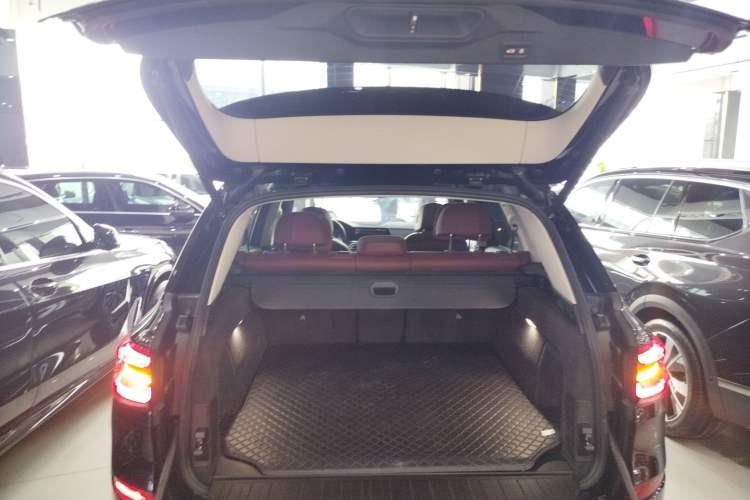 Used BMW X5 2022 Restyled xDrive 30Li Luxury Version M Sport Package Trunk