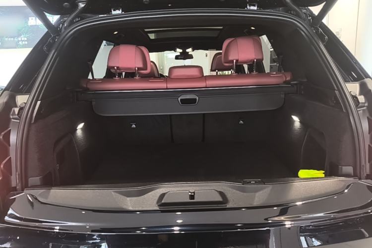 Used BMW X5 2022 Restyled xDrive 40Li M Sport Package Trunk