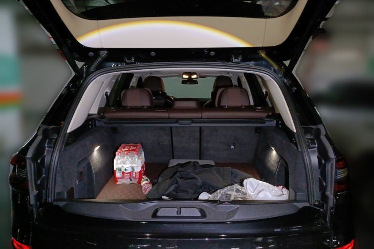 Used BMW X5 2022 xDrive 30Li M Sport Package Trunk