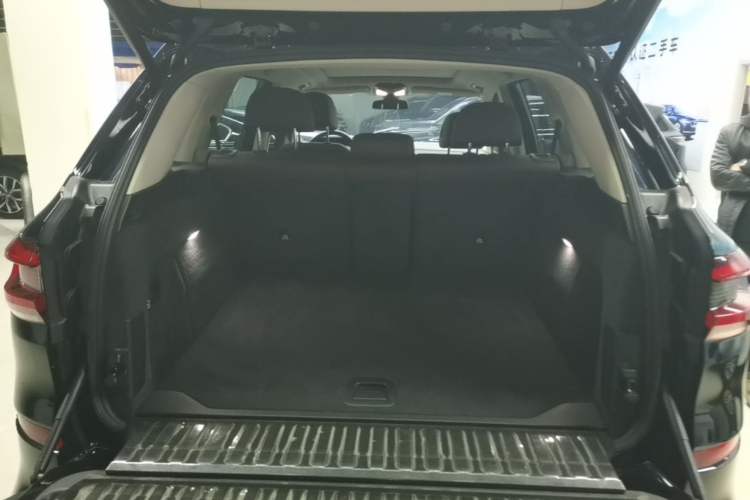 Used BMW X5 2022 Restyled xDrive 30Li Luxury Version M Sport Package Trunk