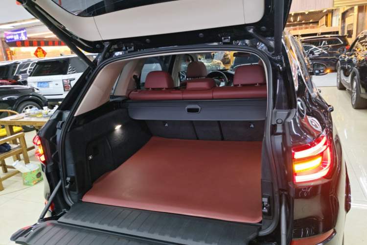 Used BMW X5 2022 Restyled xDrive 30Li Luxury Version M Sport Package Trunk
