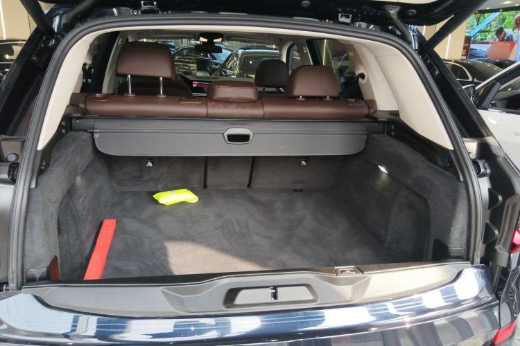 Used BMW X5 2022 Restyled xDrive 30Li M Sport Package Trunk