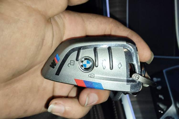 Used BMW X5 2022 xDrive 40Li M Sport Package Vehicle Key