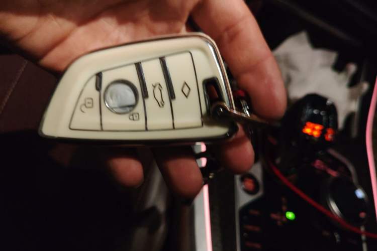 Used BMW X5 2022 xDrive40i M Sport Package Vehicle Key