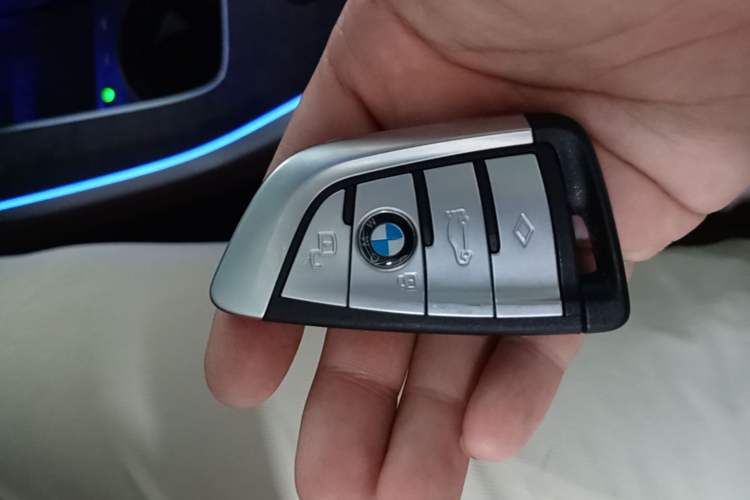 Used BMW X5 2022 xDrive40i Luxury Edition M Sport Package Vehicle Key