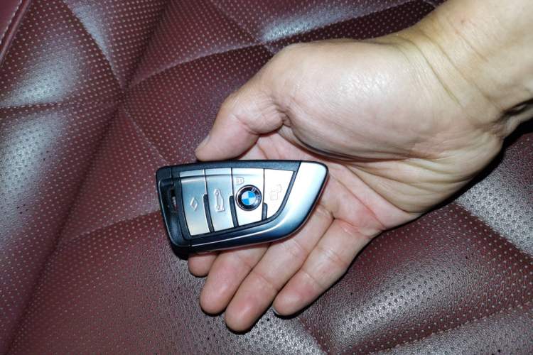 Used BMW X5 2022 Restyled xDrive 40Li M Sport Package Vehicle Key