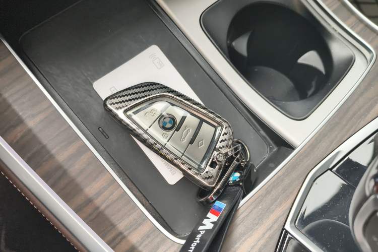 Used BMW X5 2022 xDrive 30Li Luxury M Sport Package Vehicle Key