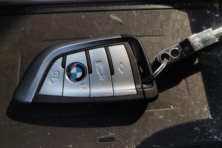 Used BMW X5 2022 xDrive 30Li Luxury M Sport Package Vehicle Key