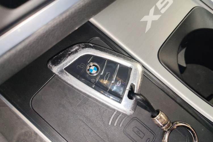 Used BMW X5 2022 Restyled xDrive 30Li Luxury Version M Sport Package Vehicle Key