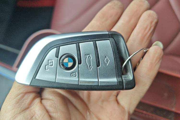 Used BMW X5 2022 Restyled xDrive 30Li Luxury Version M Sport Package Vehicle Key