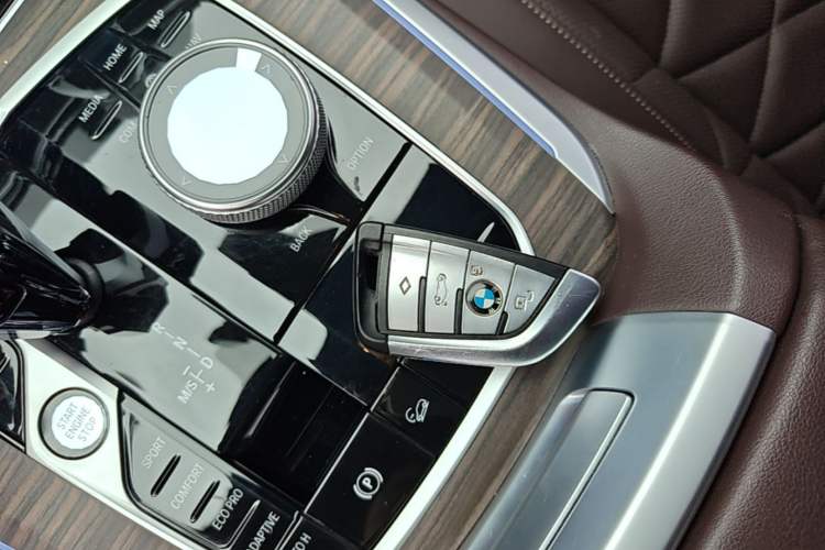 Used BMW X5 2022 xDrive 40Li M Sport Package Vehicle Key