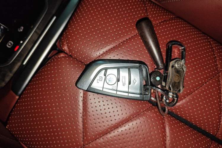 Used BMW X5 2022 xDrive 30Li Luxury M Sport Package Vehicle Key