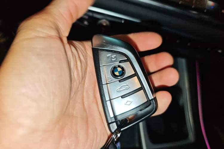 Used BMW X5 2022 xDrive 30Li Luxury M Sport Package Vehicle Key