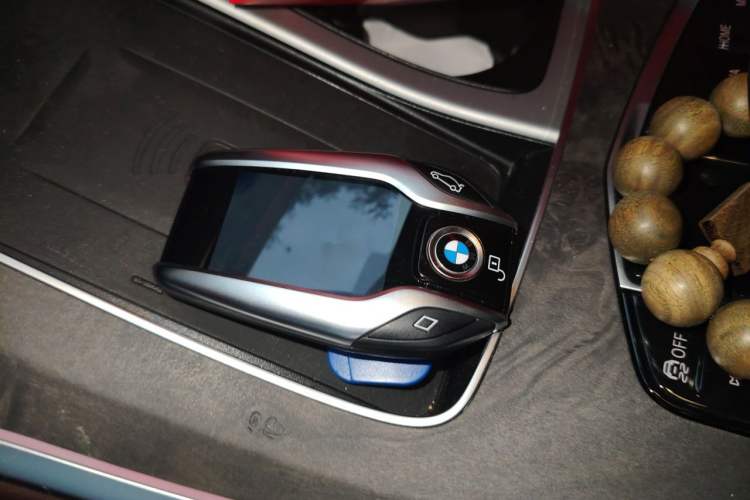 Used BMW X5 2022 xDrive 30Li Luxury M Sport Package Vehicle Key