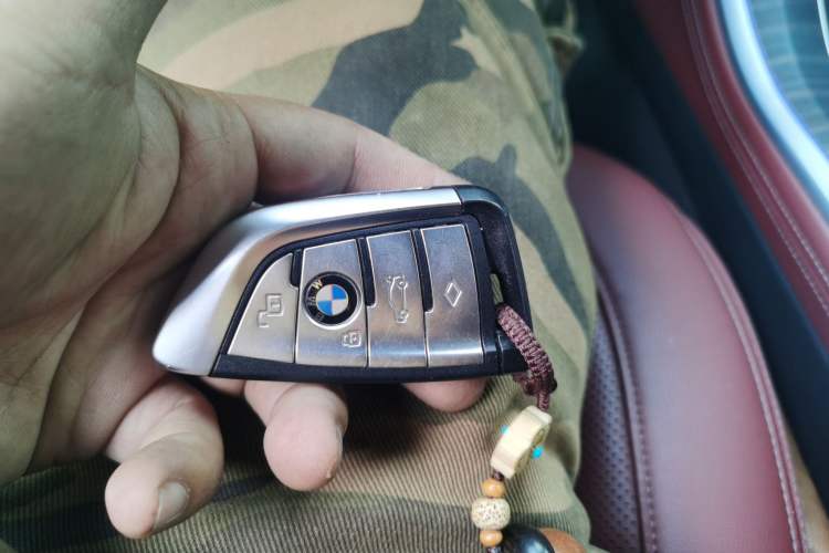 Used BMW X5 2022 xDrive 40Li M Sport Package Vehicle Key