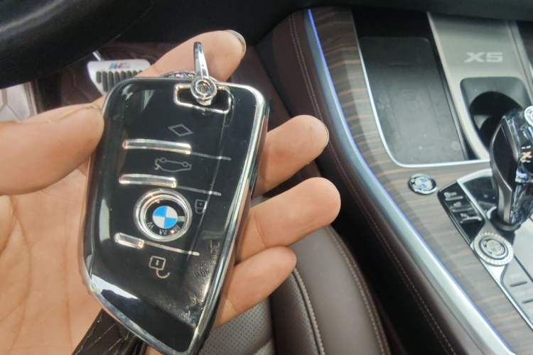 Used BMW X5 2022 xDrive 40Li M Sport Package Vehicle Key