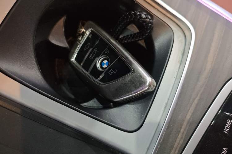 Used BMW X5 2022 xDrive 40Li Luxury Edition M Sport Package Vehicle Key