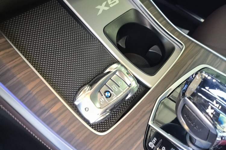 Used BMW X5 2022 xDrive 40Li M Sport Package Vehicle Key